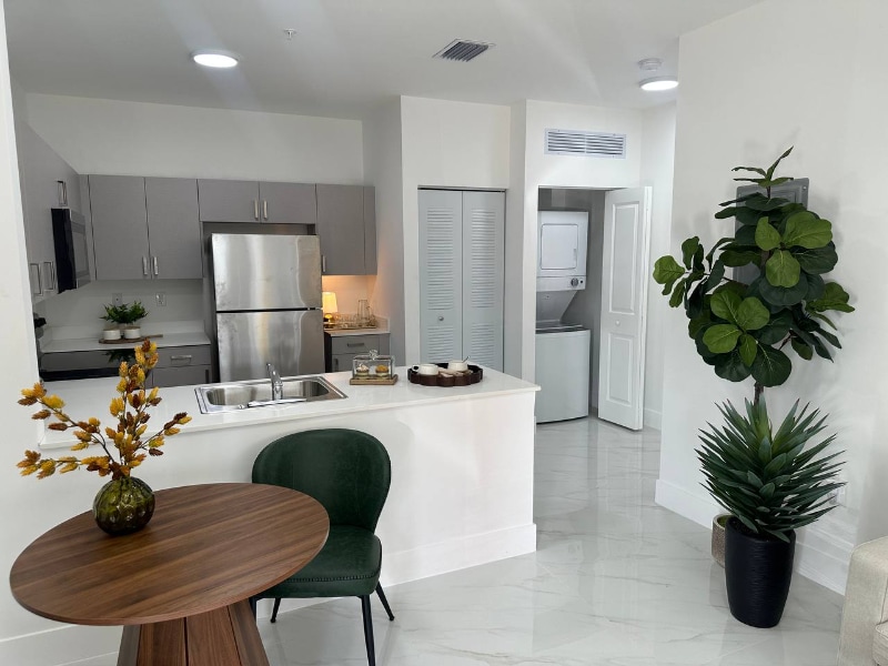 Foto principal - 1451 W 29th St