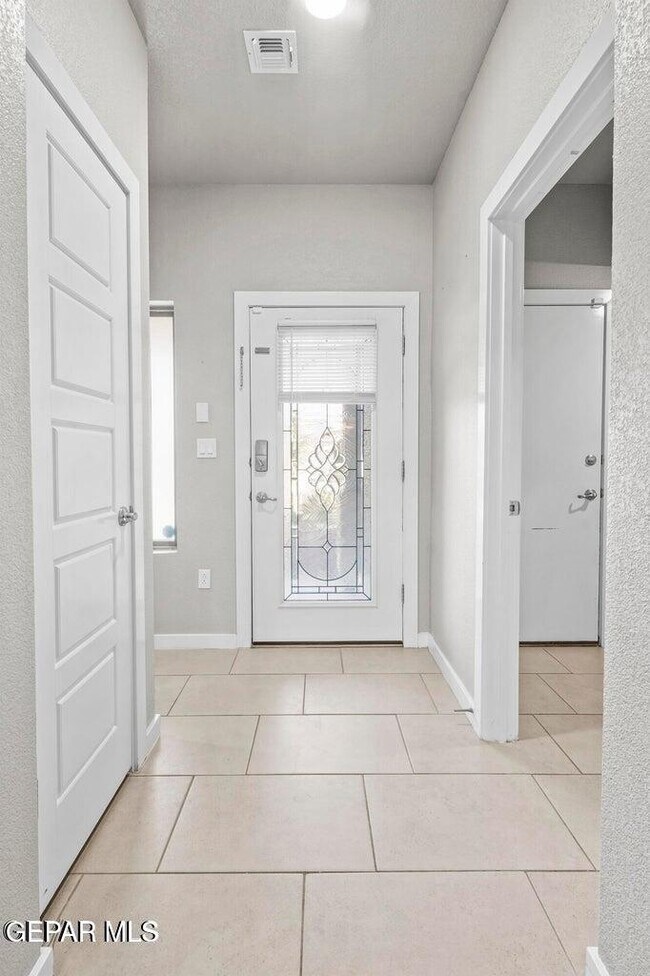 Foto del edificio - 6936 Brown Mesquite Ln