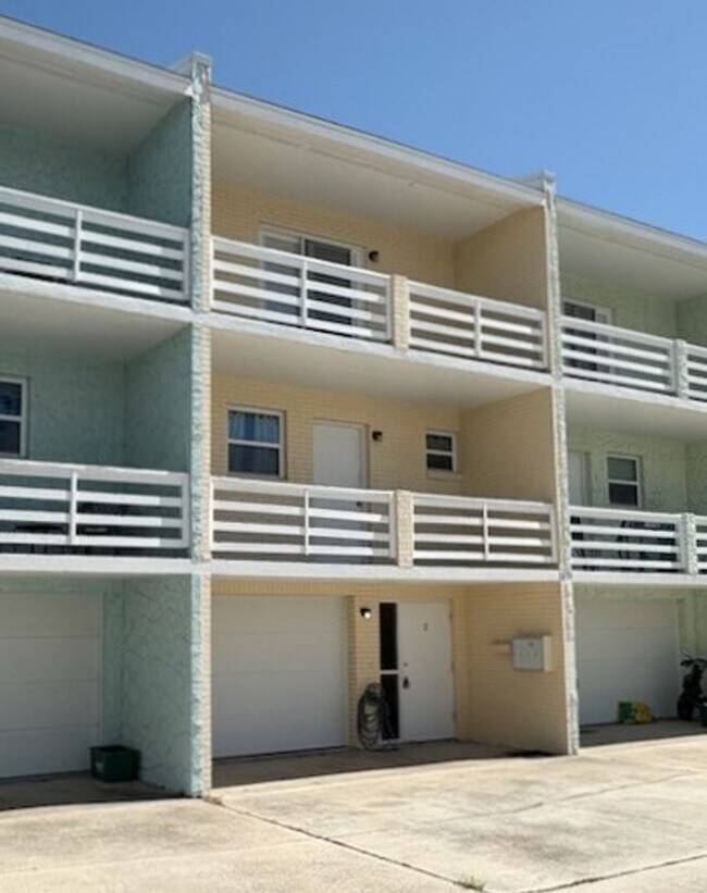 Foto del edificio - Stunning Beachside Townhome in Port Orange!