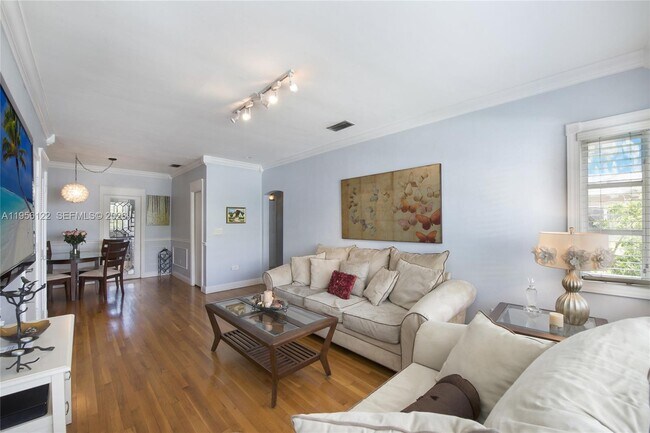 Foto del edificio - 36 Almeria Ave