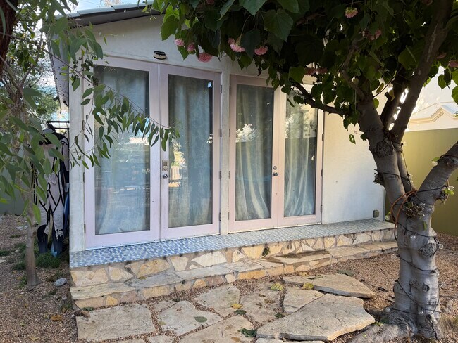 Foto del edificio - 744 Navy St