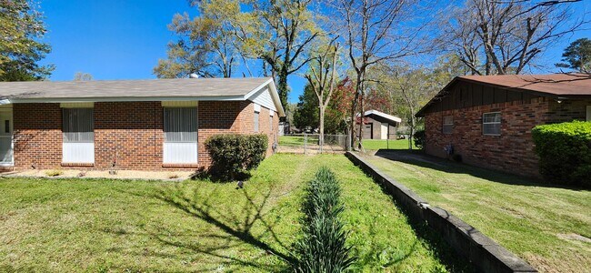 Foto del edificio - 3 Bedroom Home in North Columbus, GA