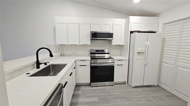 Building Photo - 1189 NW 122nd Ter