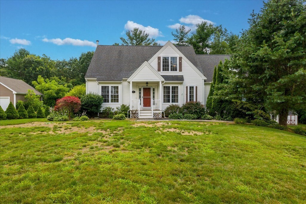 Primary Photo - 23 Manor Ln