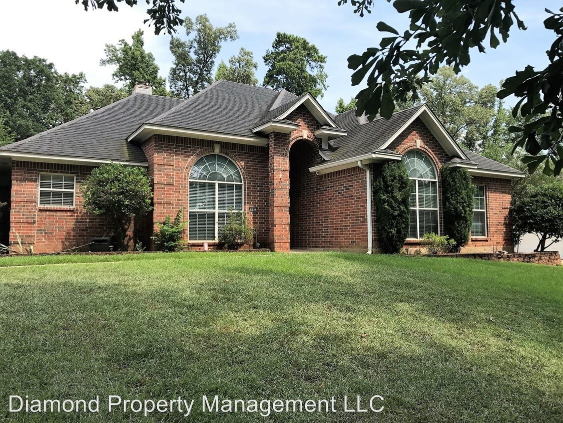 4 br, 2.5 bath House 142 Dogwood South Ln House Rental in Haughton, LA