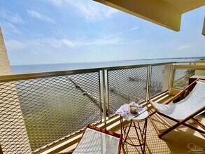 Building Photo - 825 Bayshore Dr