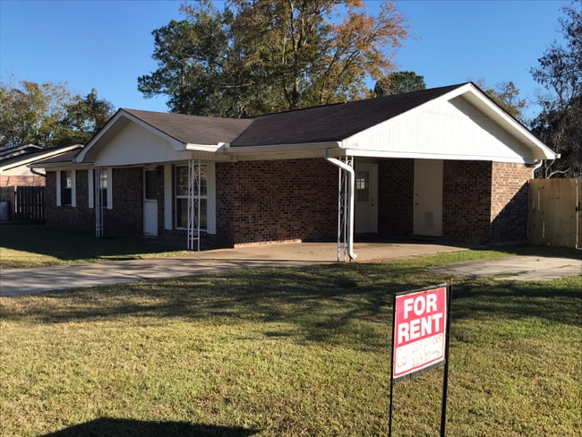 Building Photo - 16313 Lamont Rd