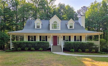Building Photo - 3060 Glen Wallace Dr