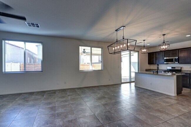 Building Photo - 5853 Lavender Breeze - Move In Ready & Bea...