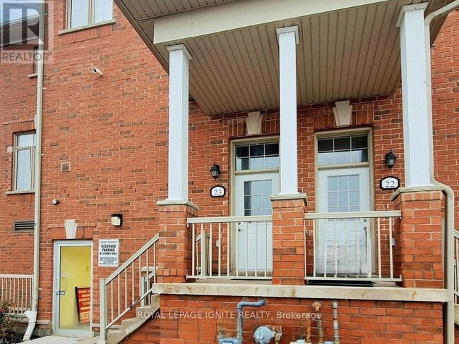 Building Photo - 38 Greensborough Village Cir