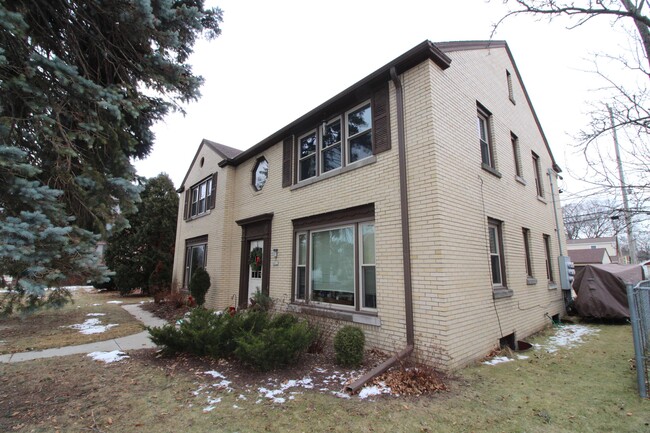 Foto del edificio - 4833 N Mohawk Ave