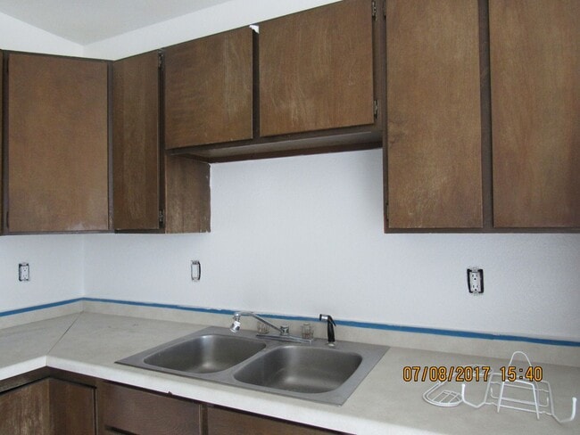 Foto del edificio - Duplex in Rifle!