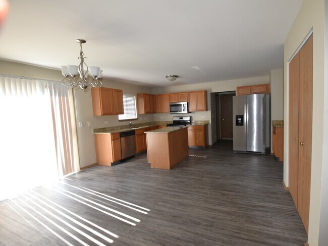 Building Photo - 6513 Old Plank Blvd
