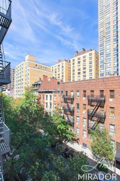 Building Photo - 1 bedroom in New York NY 10028