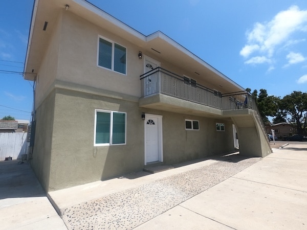 Foto del edificio - 122 Jefferson Ave