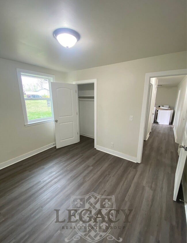 Foto del edificio - 7104 White Oak Dr