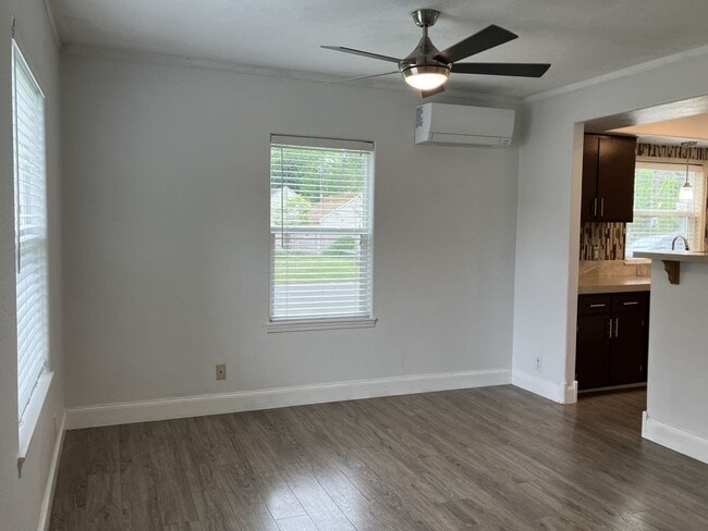 Building Photo - 321 Magnolia Ct NW