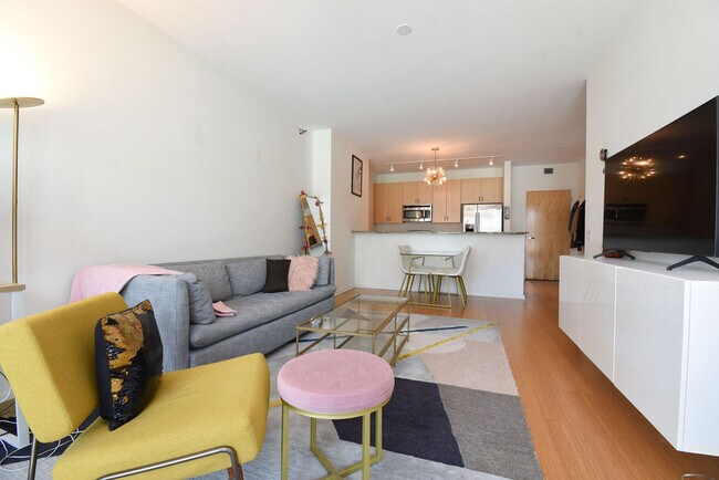 Foto del edificio - 123 S Green St