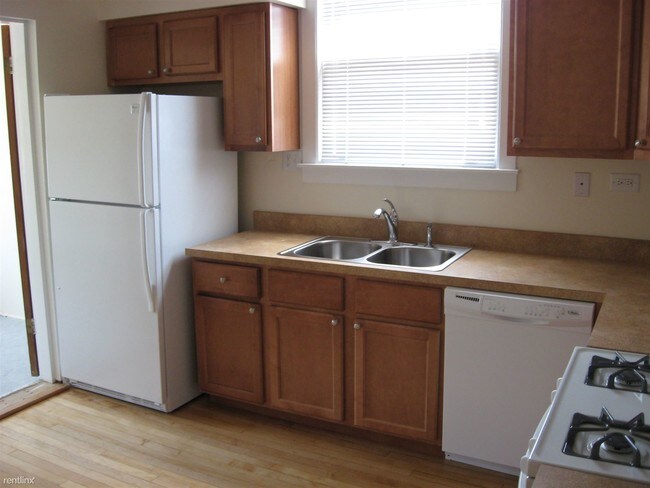 Building Photo - 3863 N Drake Ave