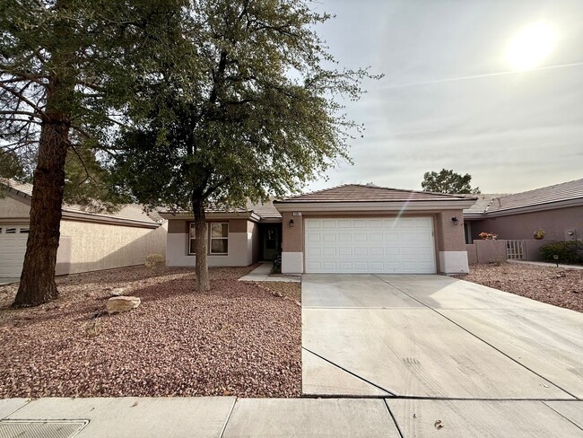 Foto del edificio - Charming Single-Story Townhome in Sun City...