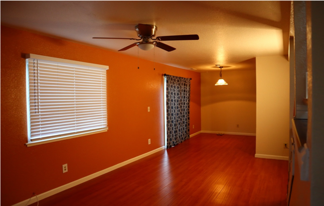 Building Photo - 4482 Davis St
