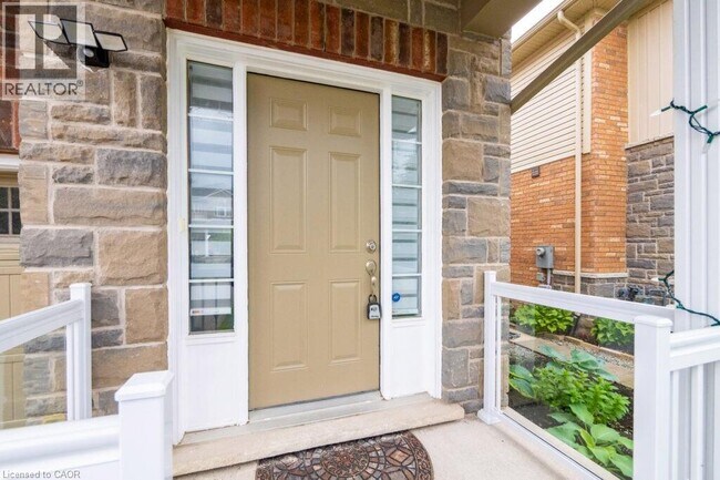 Building Photo - 4466 Saw Mill Dr