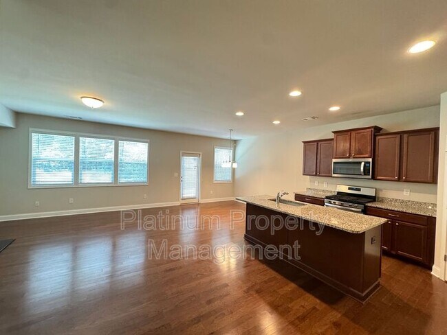Building Photo - 5473 Cascade Ridge SW