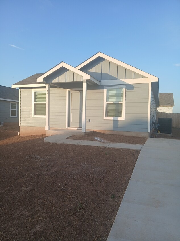 Foto principal - 2314 Dust Devil Dr