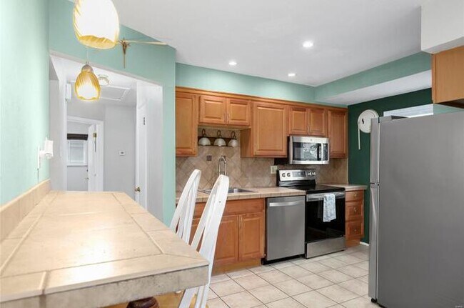 Foto del edificio - 9604 Greenview Dr