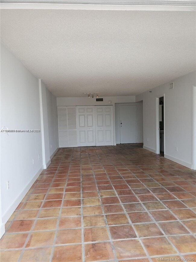 Building Photo - 1345 West Ave