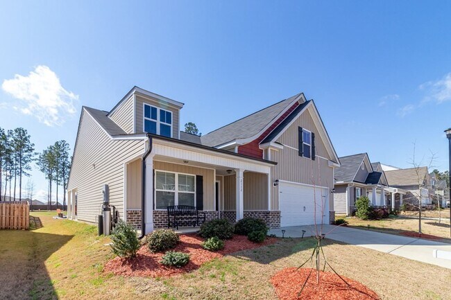 Building Photo - 4 Bedroom 2 Bath Canterbury Farms