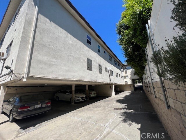 Building Photo - 7730 Lexington Ave