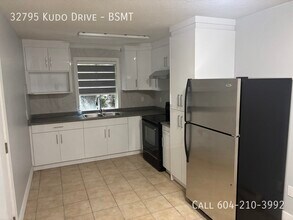 Building Photo - 32795 Kudo Dr