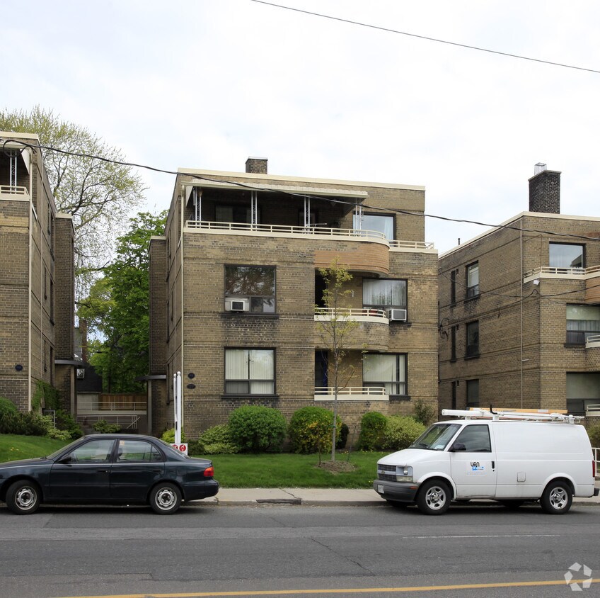 Primary Photo - 901 Avenue Rd
