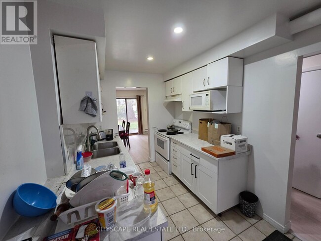 Building Photo - 63 Wiggens Ct