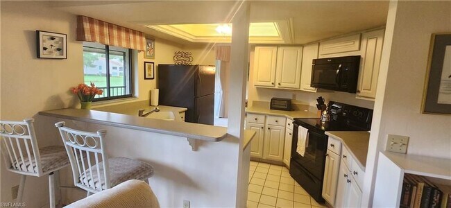 Foto del edificio - 222 Fox Glen Dr