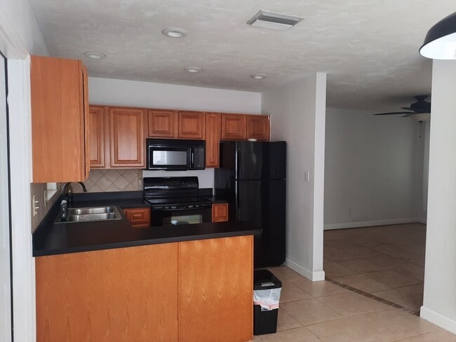 Foto del edificio - 3234 35th Ave N