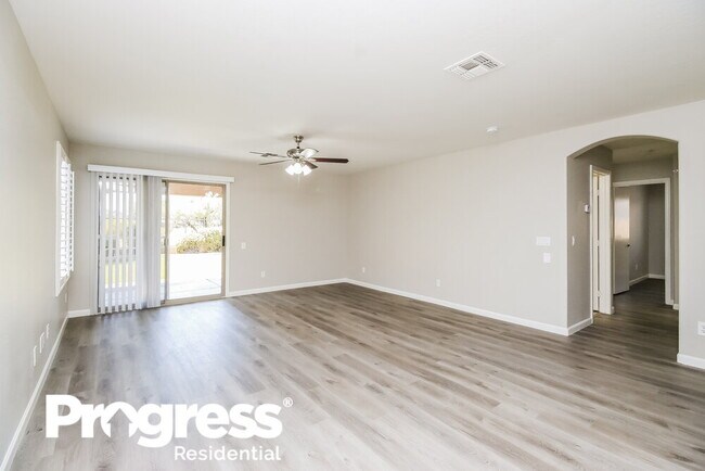 Building Photo - 21063 E Sonoqui Dr