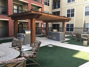 Building Photo - 1711 Old Spanish Trl