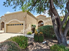 Building Photo - 12628 N Running Coyote Dr