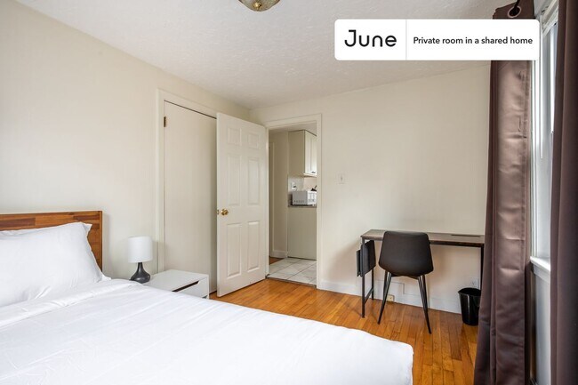 Foto del edificio - Room in Shared 5 bed/2 bath home