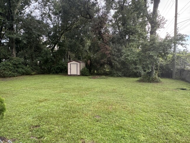 Photo - 2802 Southwood Dr House