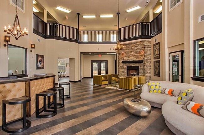 Building Photo - 142 University Village Dr