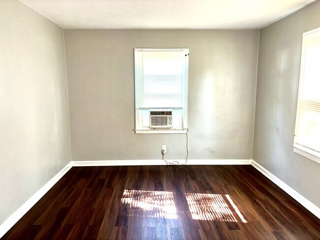 Foto del edificio - 3802 Parthenia Ave