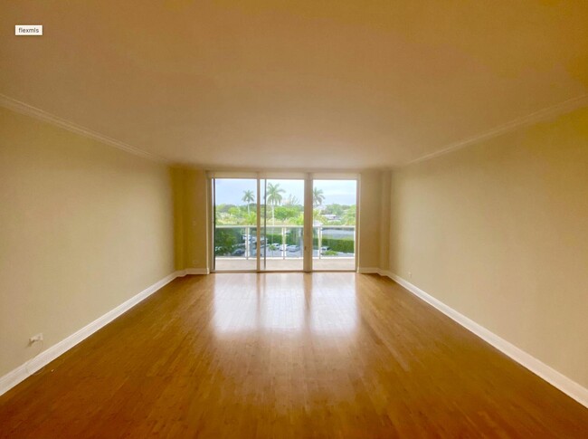 Building Photo - 2800 N Flagler Dr