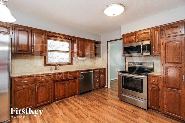 Building Photo - 10002 NW 67 St