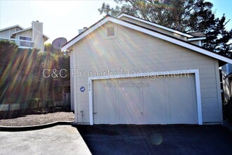 Building Photo - 1026 Olympic Ln