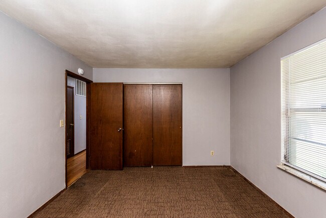 Foto del edificio - 152 Freedom Dr