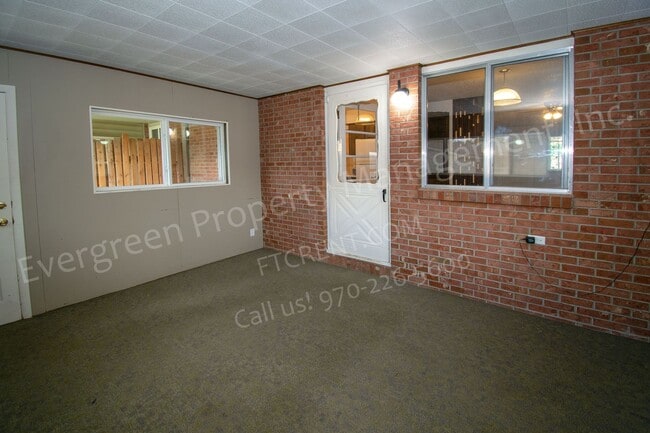 Foto del edificio - 1321-1323 E. 16th St.