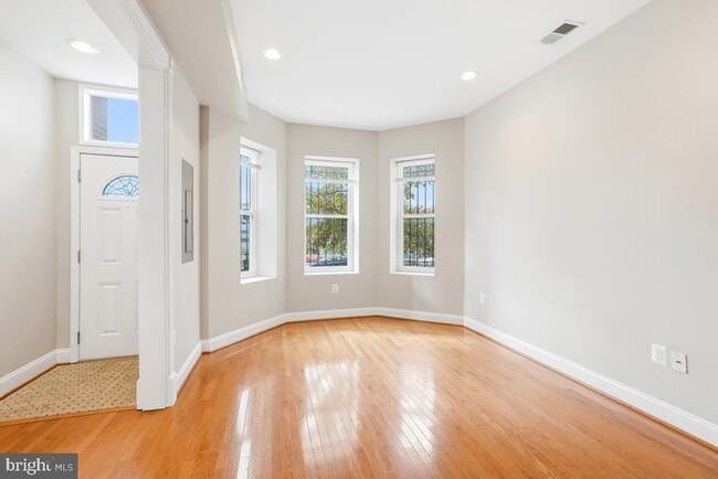 Building Photo - 3117 11th St NW